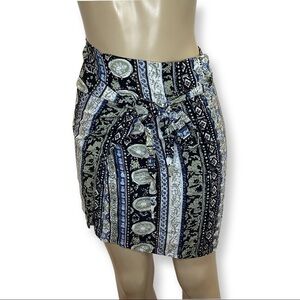 Printed 100% Rayon Size S/M Wrap Around Toe Waist Skirt.